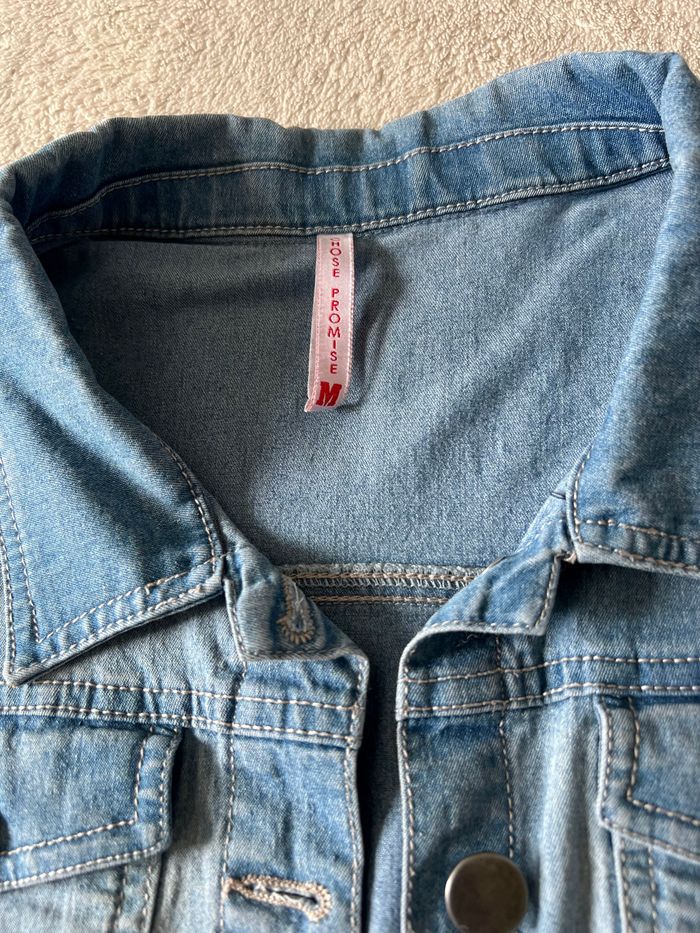 Veste en jean légère – taille M - photo numéro 2