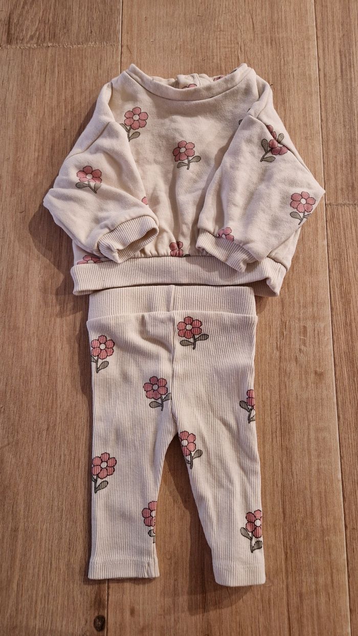 Ensemble bébé fille 1 mois