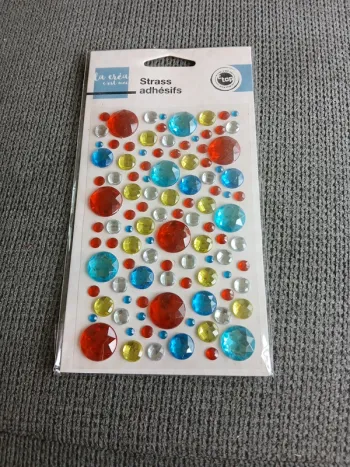 Strass adhésifs