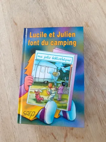 Lucile et Julien font du camping