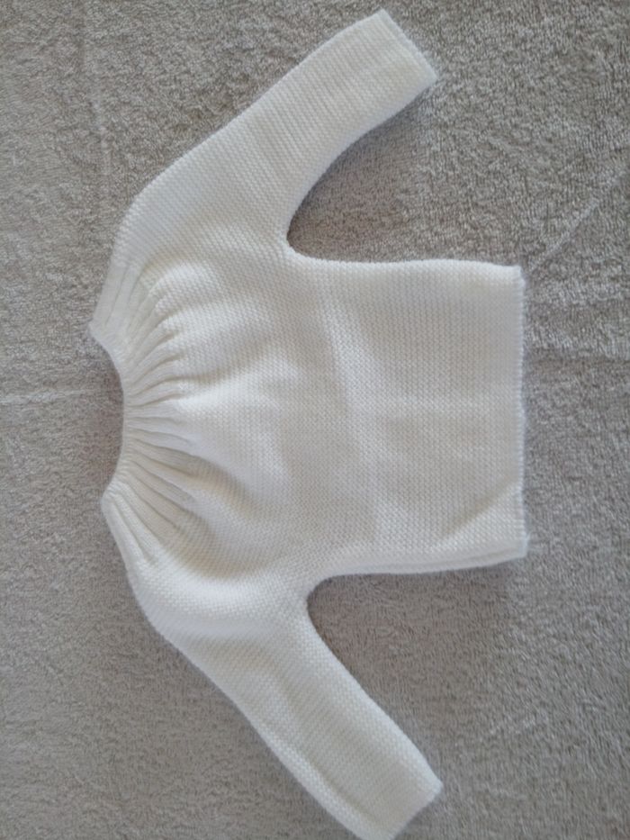 Gilet blanc naissance-1 mois (réf perso L27)(familleac72) - photo numéro 2