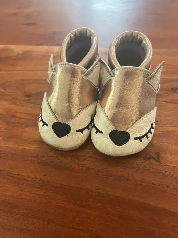 Chausson en cuir fille TAZ 12/18mois