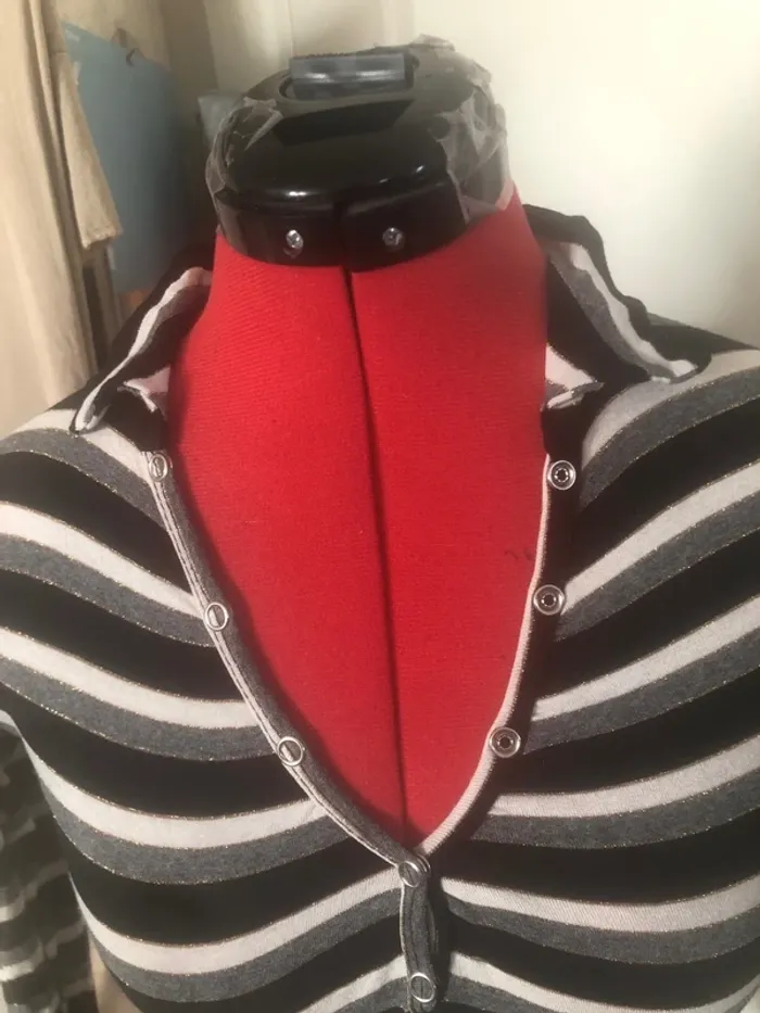 Haut col V femme 👚 - photo numéro 4