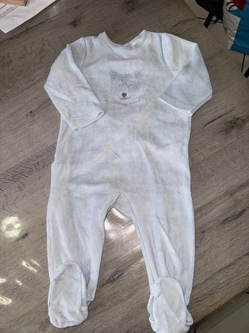 Pyjama tape à l'œil 18 mois