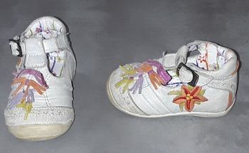 Chaussure pour petit fille