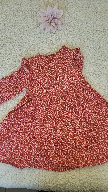 Robe fleuries rouge bebe