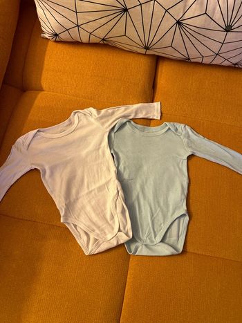 Lot de 2 bodies 6 mois