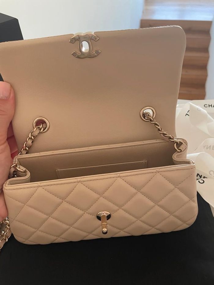 Petit sac à rabat Chanel Fullset Beige 2025 - photo numéro 3