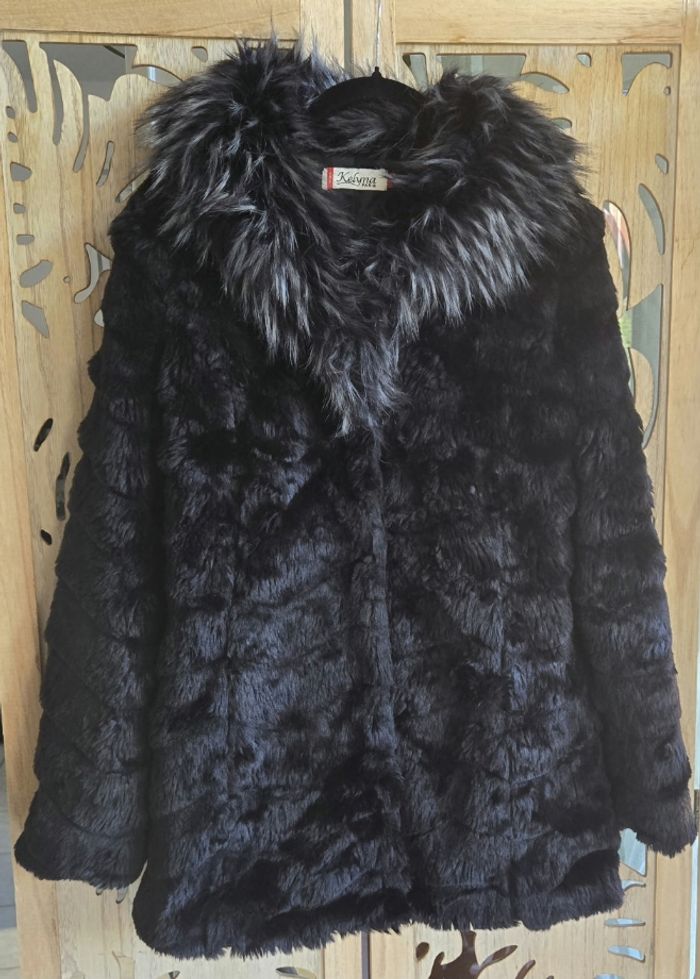 Veste en fausse fourrure