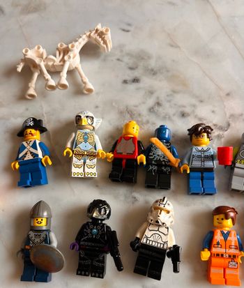 41 personnages lego