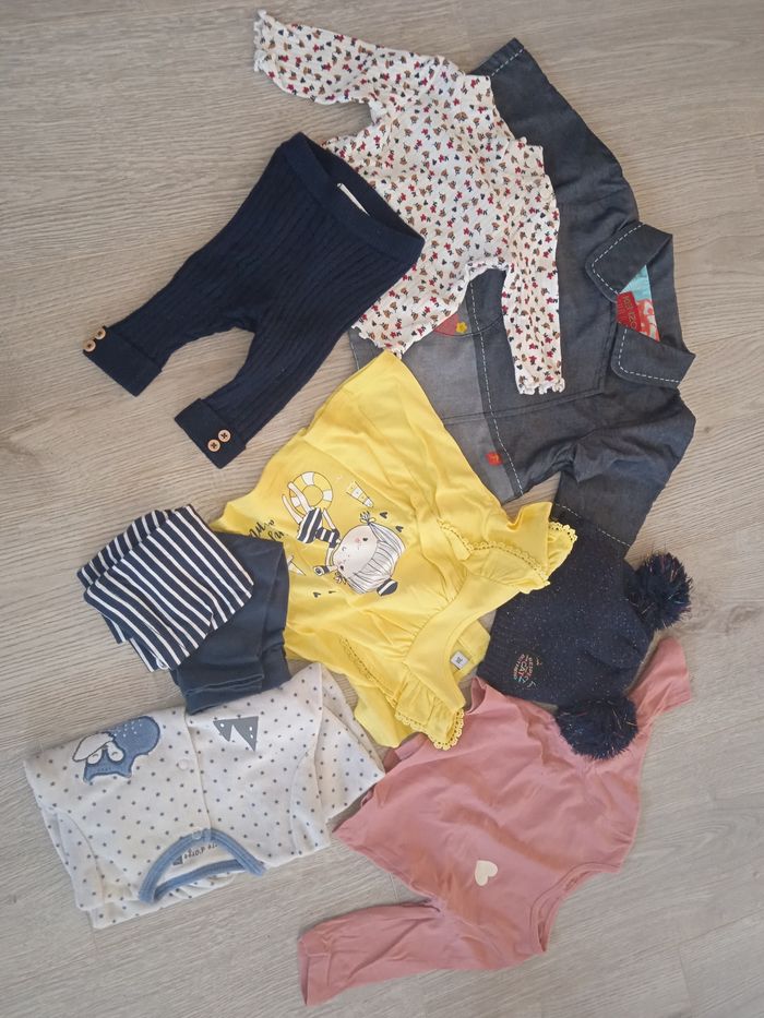 Lot de vêtements fille 3mois