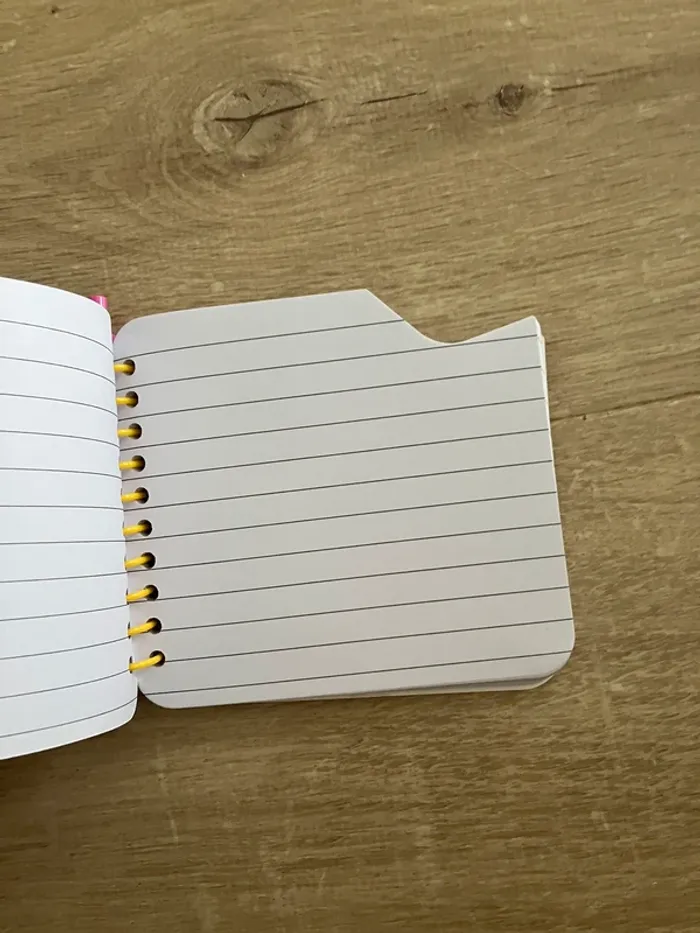 Petit cahier carnet de notes hello kitty avec stylo - photo numéro 2