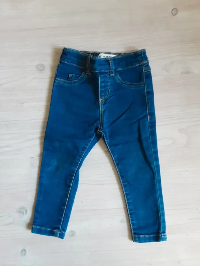 Lot 4 jeans fille T. 18 mois - photo numéro 9