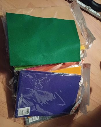 Lot de 4 feuilles de feutrine A4 2mm