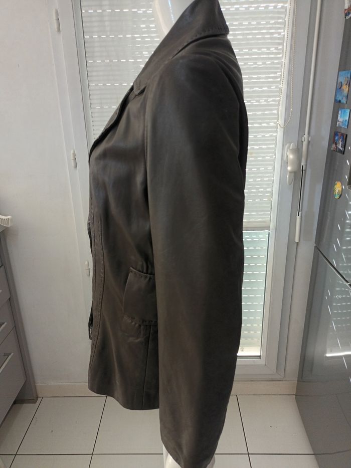 Veste vintage classique cuir souple avec surpiqûre en parfait état - photo numéro 2