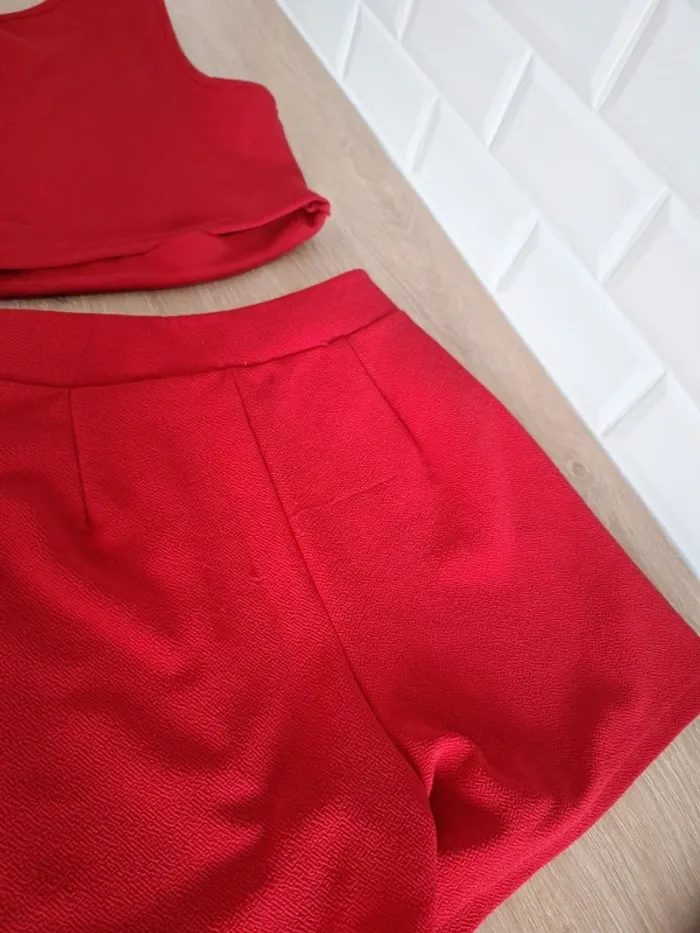 Ensemble rouge bordeaux - photo numéro 5