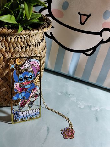 marque page en métal Disney Stitch dragon