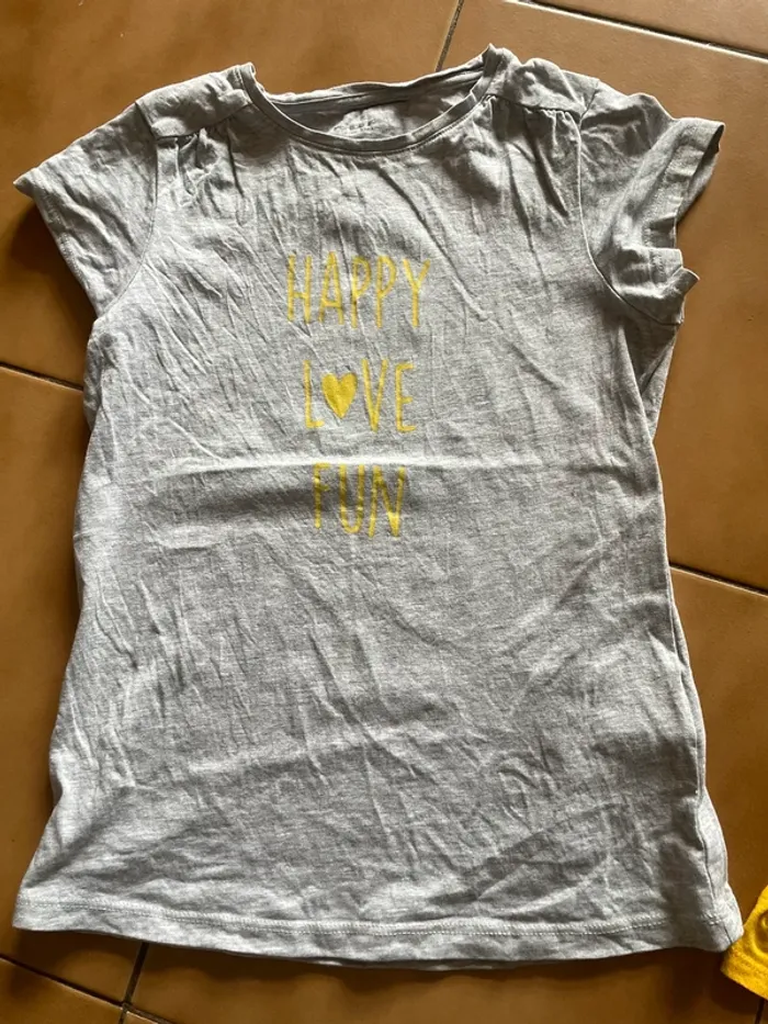Lot t shirts fille 10 ans - photo numéro 2