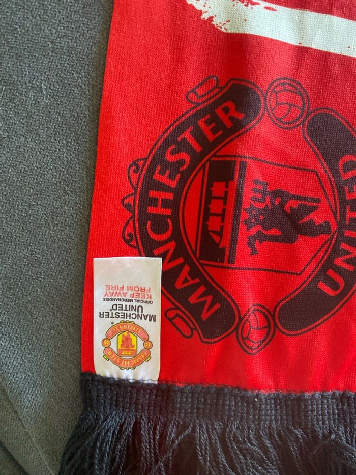 Écharpe cantona numéro 7 united Manchester - photo numéro 2
