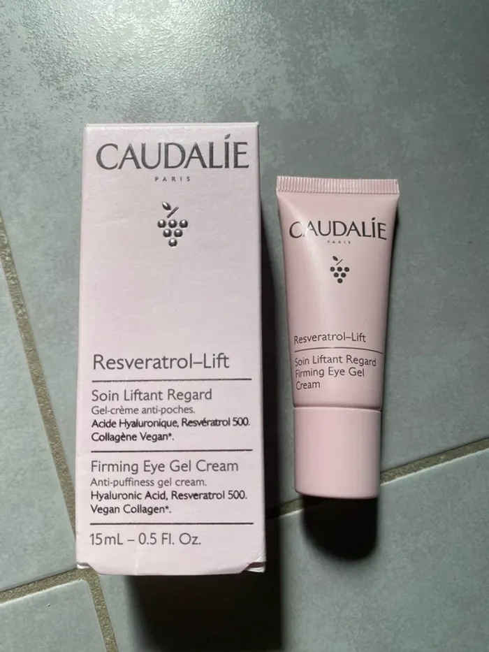Soin liftant regard Resveratrol-Lift - Caudalie