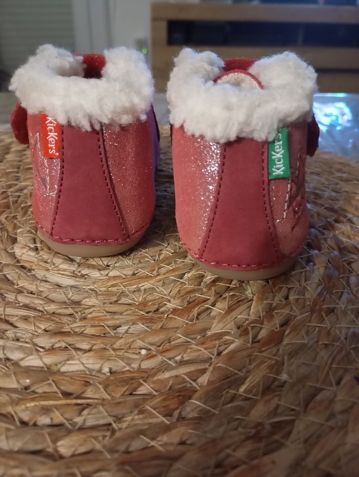 Kickers neuves pour fille en taille 21 - photo numéro 3
