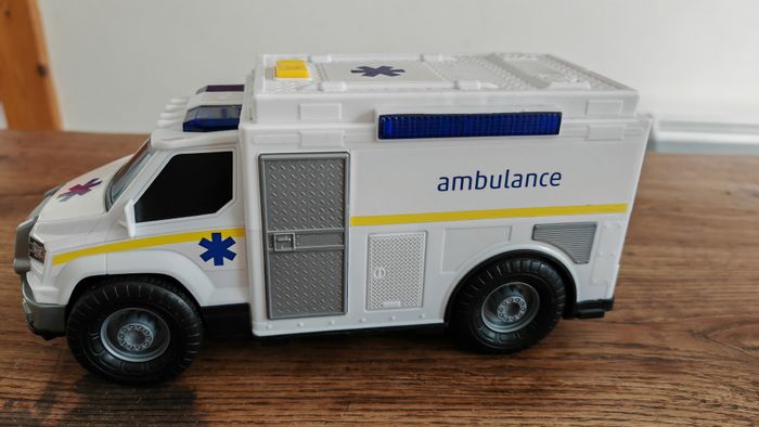 Ambulance - photo numéro 2