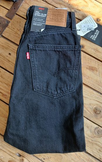 Jeans neuf Levis 70S high slim straight