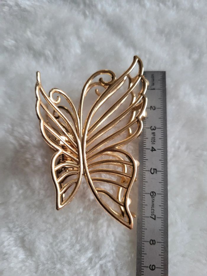 Pince dorée papillon 🦋 - photo numéro 3