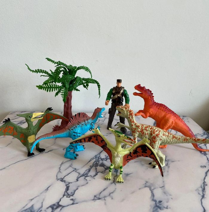Lot dinosaures. - photo numéro 2