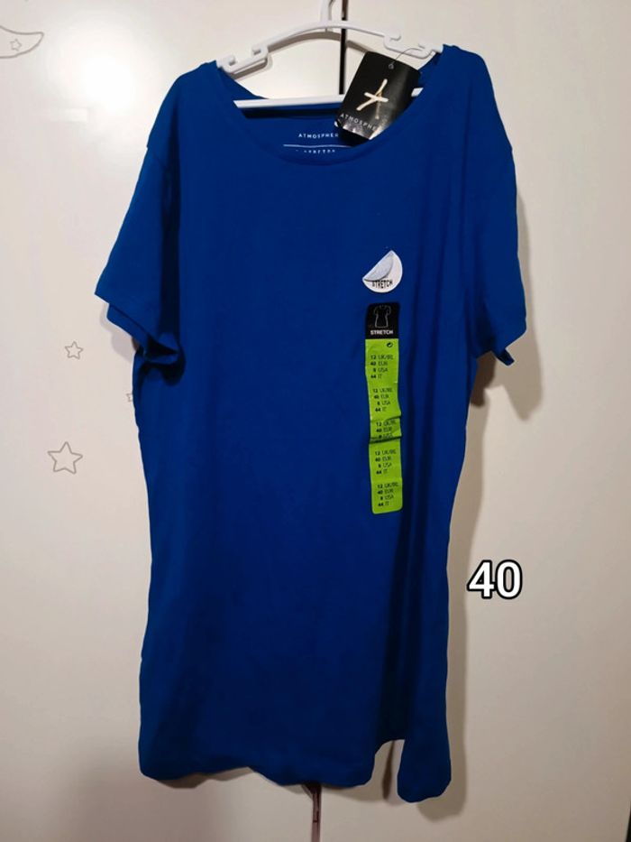 Tee shirt bleu foncé taille 40 neuf