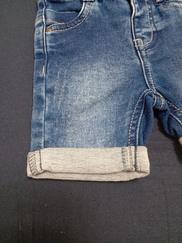 Short  jean 6mois - photo numéro 2