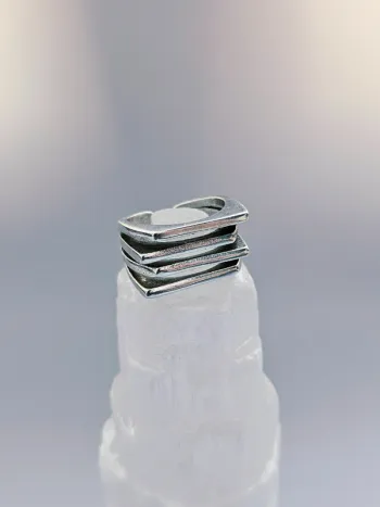 Bague Argentée Géométrique Lignes Superposées Ouverte