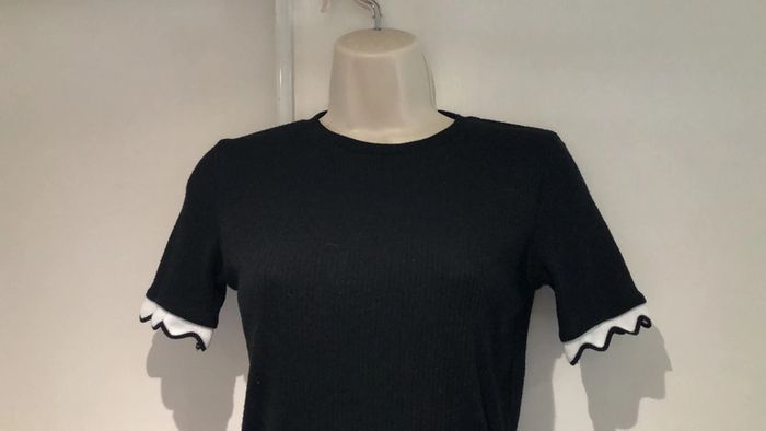 Zara trafaluc T-shirt t36 noir finition dentellée En bas de manches - photo numéro 10