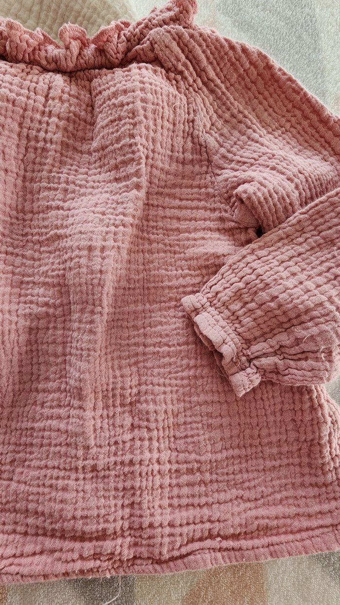 Lot 2 blouses Kiabi 24 mois - photo numéro 2