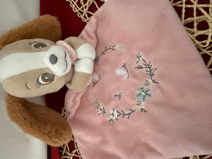 Doudou plat chien beige rose belle La belle et le clochard DISNEY BABY - photo numéro 3