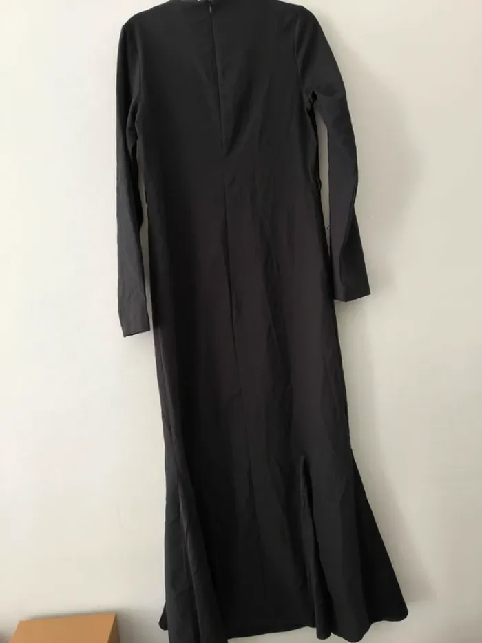 Robe longue noir taille 36 touché neuve - photo numéro 3