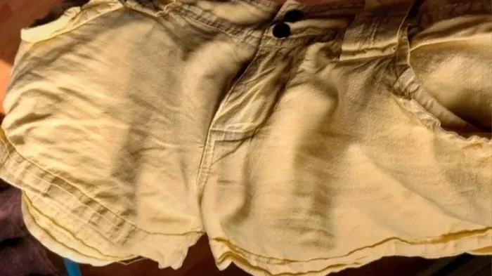 Short léger jaune clair pâle - photo numéro 5