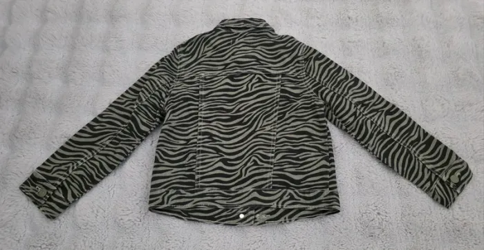 Veste en jean 10ans - photo numéro 2