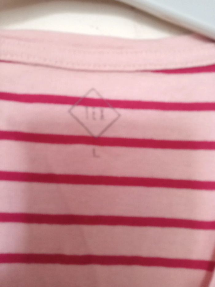 Tee shirt col v - photo numéro 2