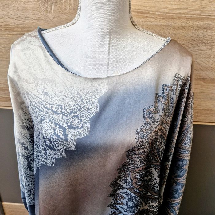 Blouse manches chauve souris. - photo numéro 2