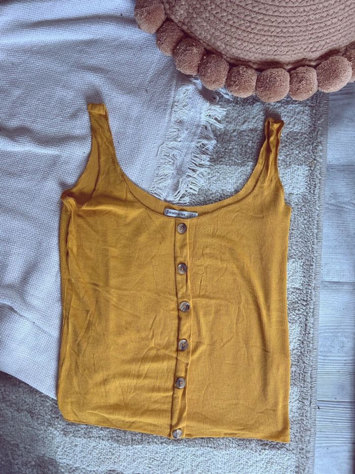 Débardeur côtelé bouton stradivarius moutarde