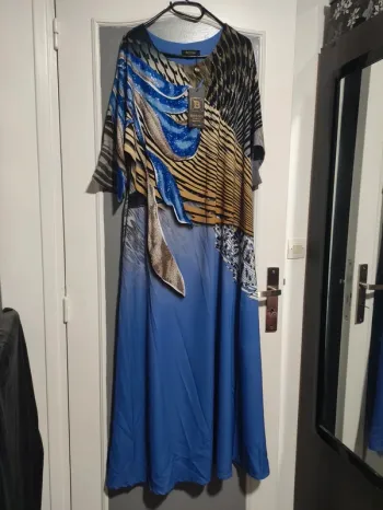 Robe algérienne habillée, à strass neuve, taille 46