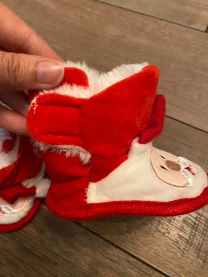 Chaussons père Noël 6-12 mois - photo numéro 2