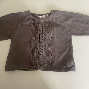 Très joli gilet taille 3 mois
