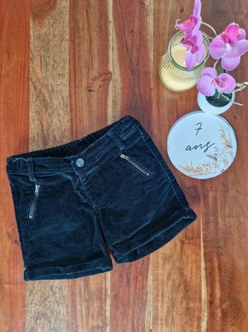 Short en velours noir 7 ans