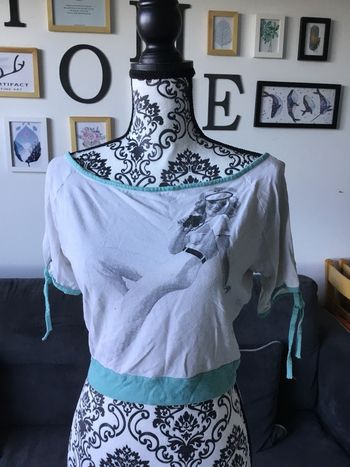 Top/haut court crop top manches courtes fendues S/34/36