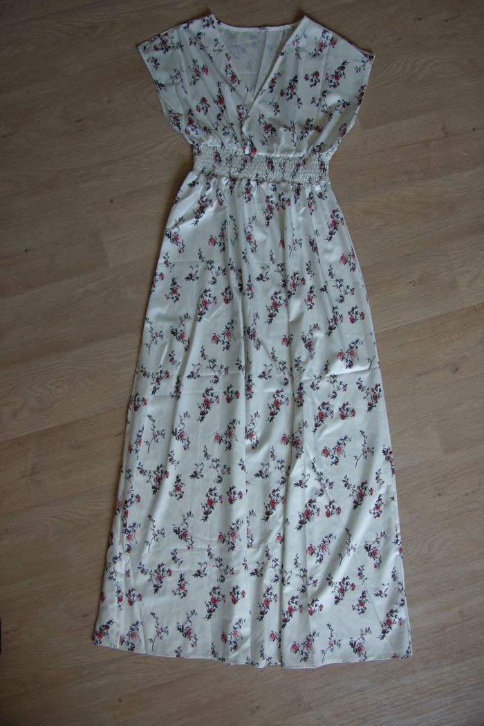 Robe longue fleurie – Taille M – Neuv - photo numéro 2