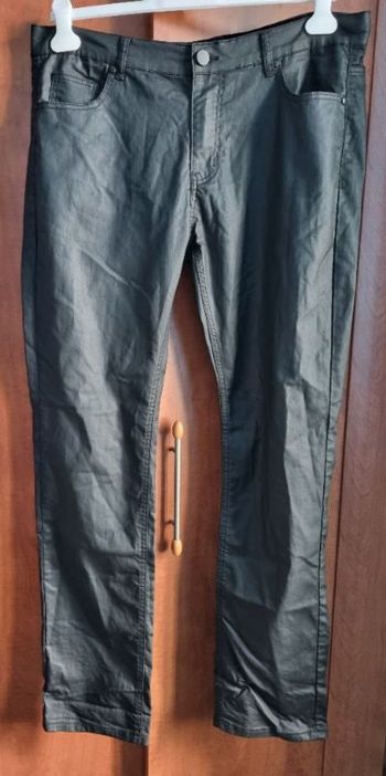Jeans effet cuir noir taille 48 mixte