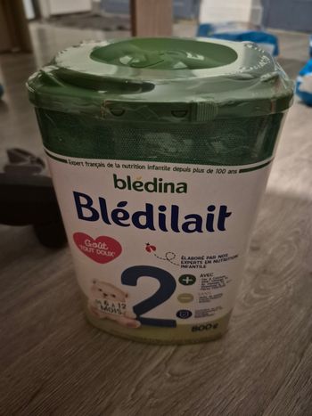 Boîte de lait 2eme age neuf bledina 