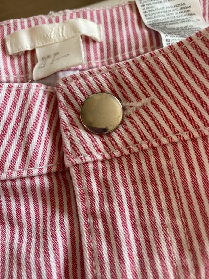 Short à fines rayures - photo numéro 2
